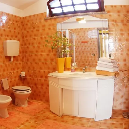 Casa Elisa كاسيلّي دي سومّاكامْبْ