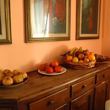 فندق مبيت وإفطار Casa Elisa كاسيلّي دي سومّاكامْبْ